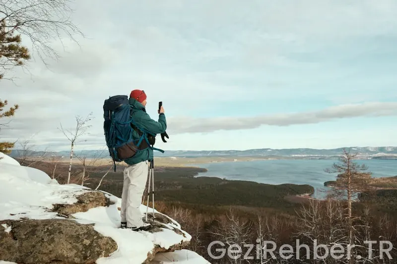 Travel guide for maine