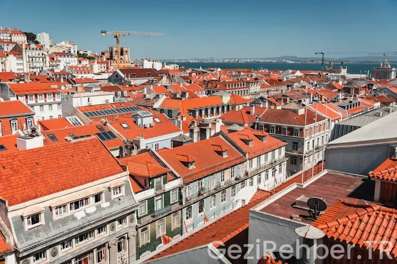 Travel guide lisbon