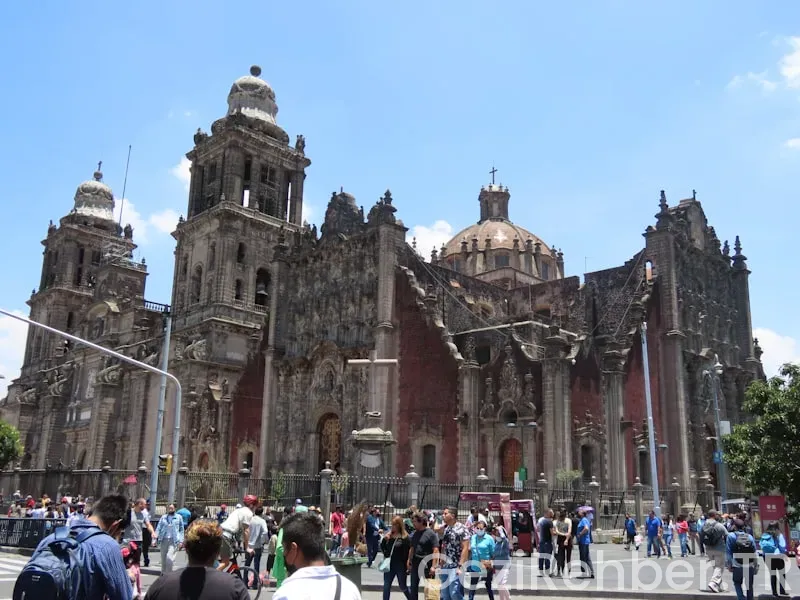 Travel guide mexico city