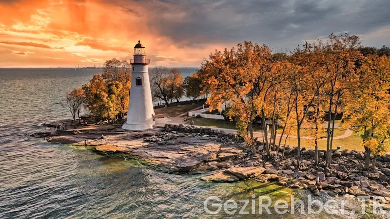 Travel guide michigan