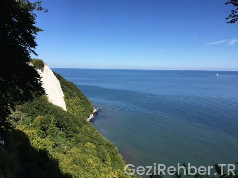 Travel guide michigan