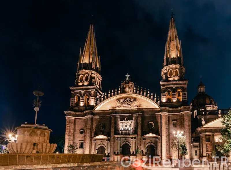 Travel guide quito