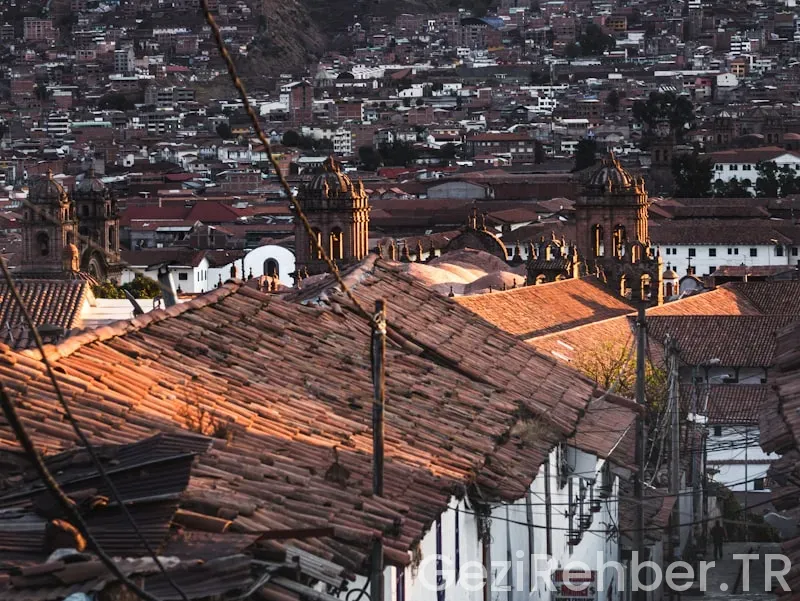 Travel guide quito