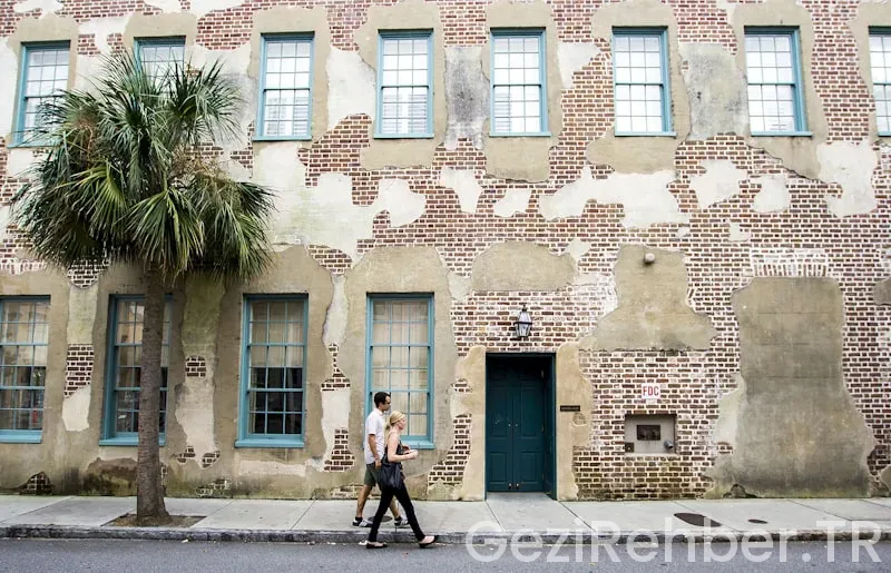 Travel guide savannah ga