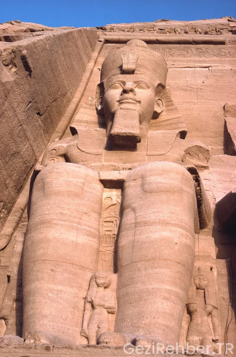 Travel guide sites