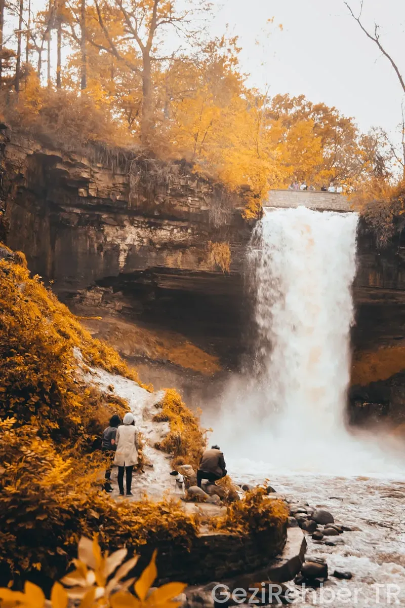 Travel guide wisconsin dells