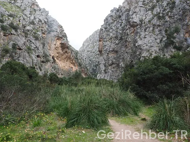 Türkiye çin uçakla kaç saat