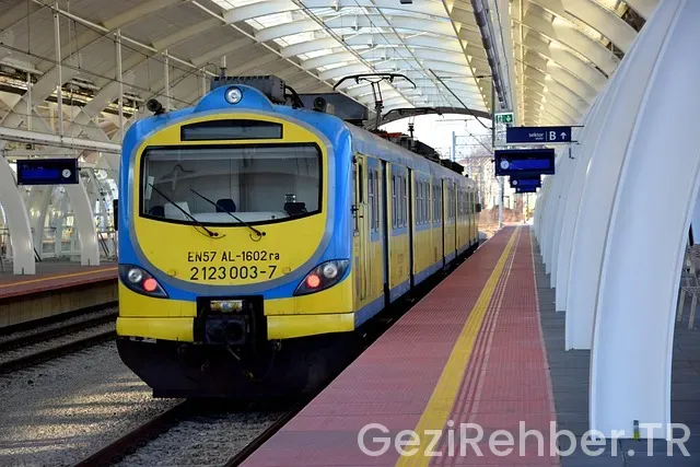 Uçakla en uzun yolculuk kaç saat