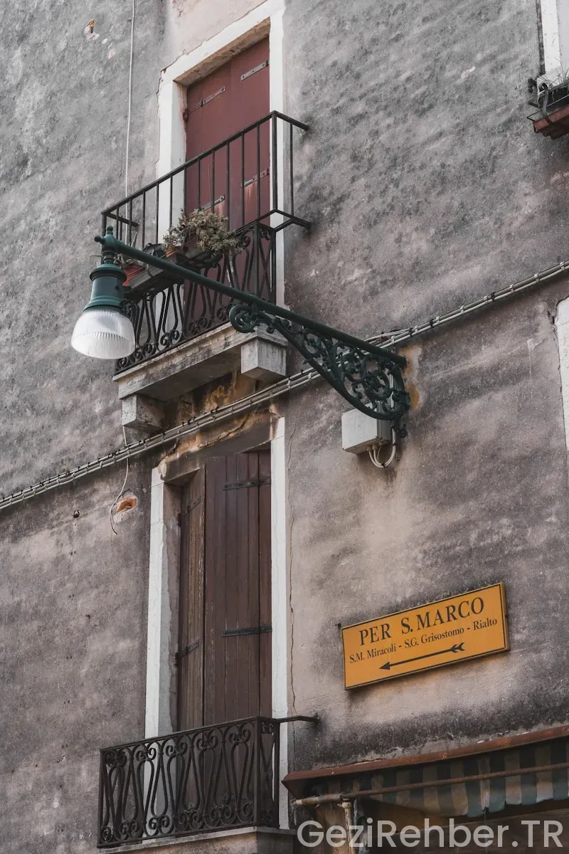 Venice travel guide
