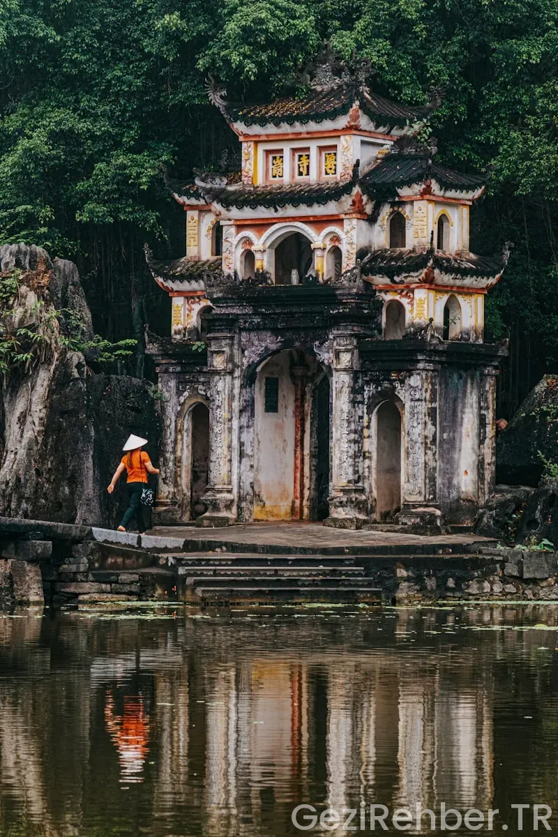 Vietnam travel guide