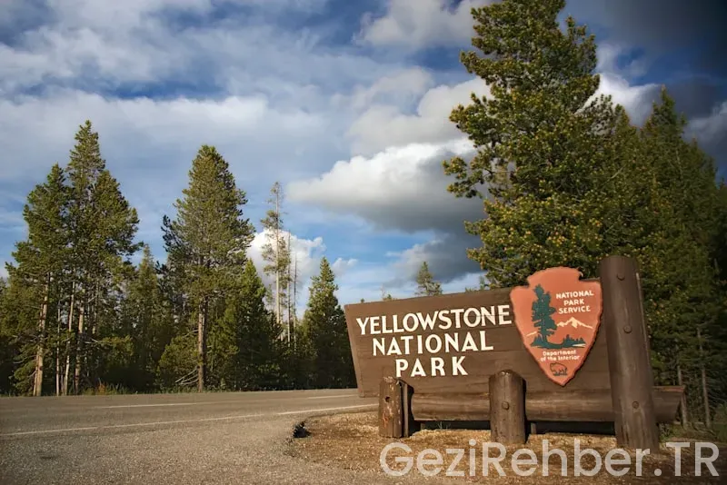 Yellowstone travel guide