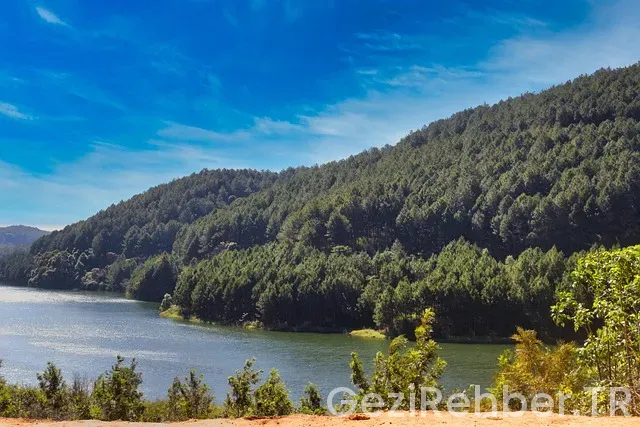 Yunan Adaların da Nerede Kalınır?