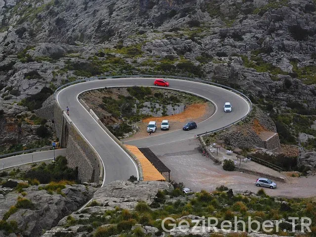 Yunanistana uçakla kaç saat